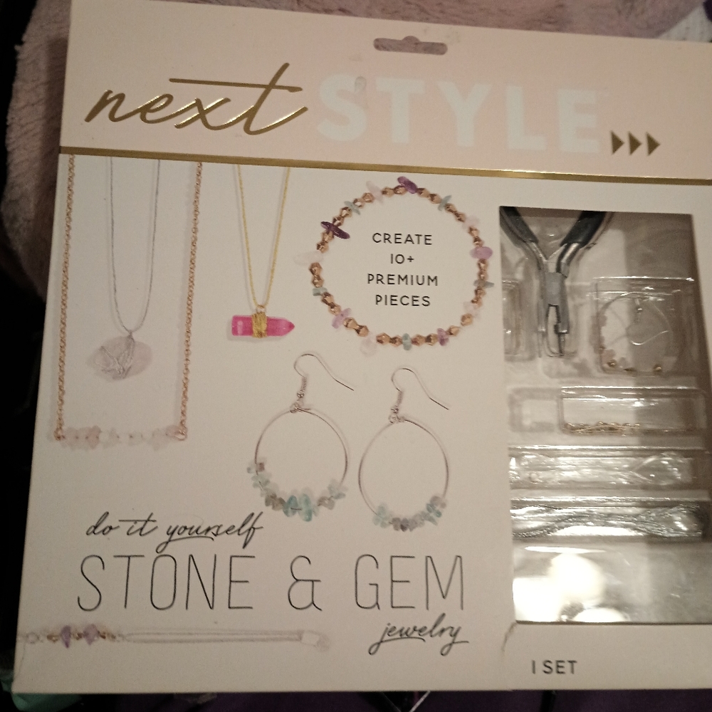 Jewelry making kit